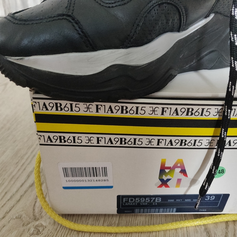 FABI (Italy) Genuine Leather Sneakers - Picture 7 of 9